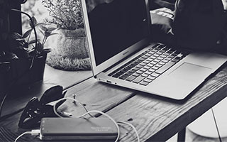 开云官网-尼克斯鏖战塞尔维亚男篮，巴恩斯爆发神勇