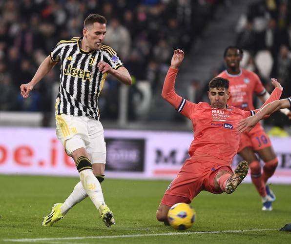 尤文图斯客场告捷,稳固领先位置的简单介绍 尤文图斯客场告捷,稳固领先位置的简单介绍