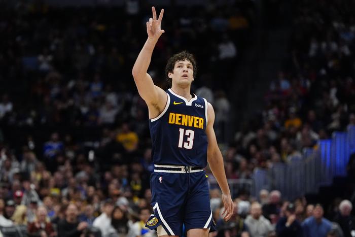 关于掘金队遭逢瓶颈，负于爵士队一场的信息