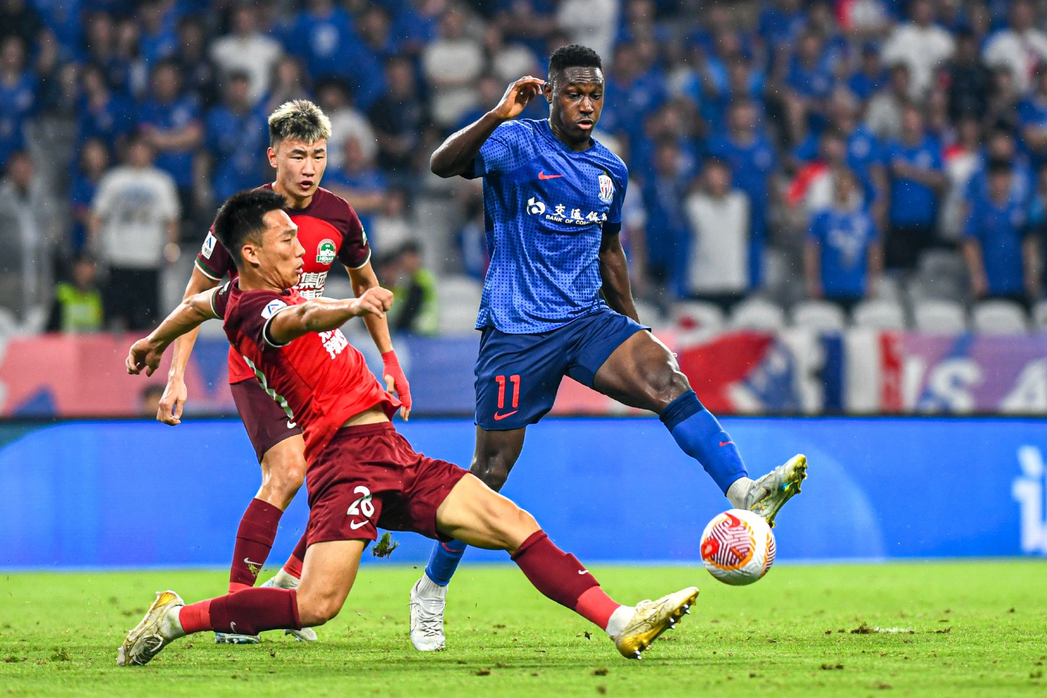 开云体育入口-上海申花队员表现出色获得胜利的简单介绍