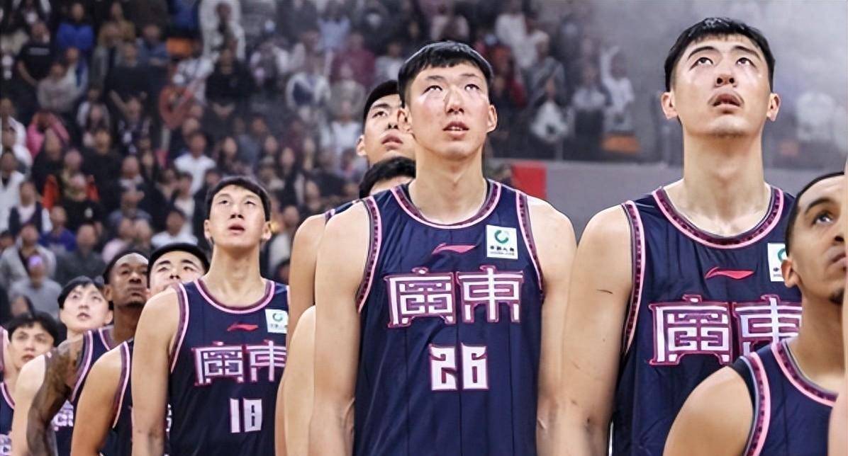 开云体育入口-关于深圳巨人主场大胜广东富力，取得四连胜的信息