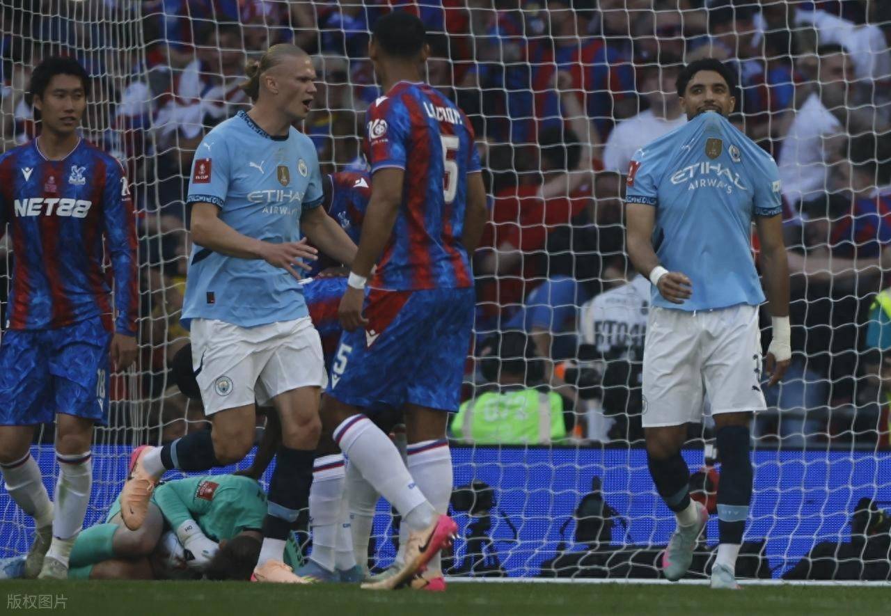 开云体育-曼城主场击败伯恩茅斯，继续追赶领头羊的简单介绍