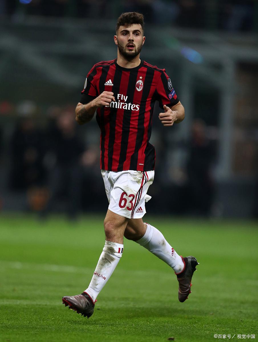 包含AC米兰客场取胜,保持领先地位的词条 包含AC米兰客场取胜,保持领先地位的词条