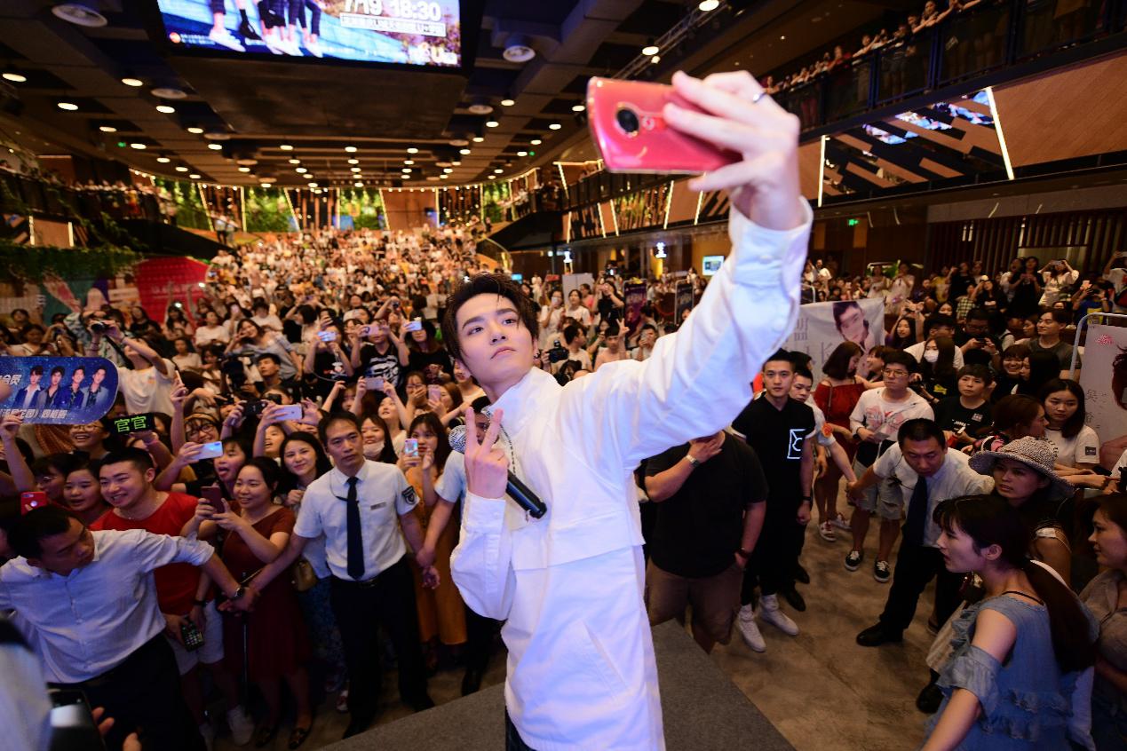 开云体育官方网站-包含社交媒体上球星互动热烈，粉丝狂欢的词条