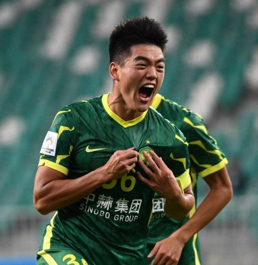 沙尔克击败北京国安,亚冠小组赛表现稳定 沙尔克击败北京国安,亚冠小组赛表现稳定