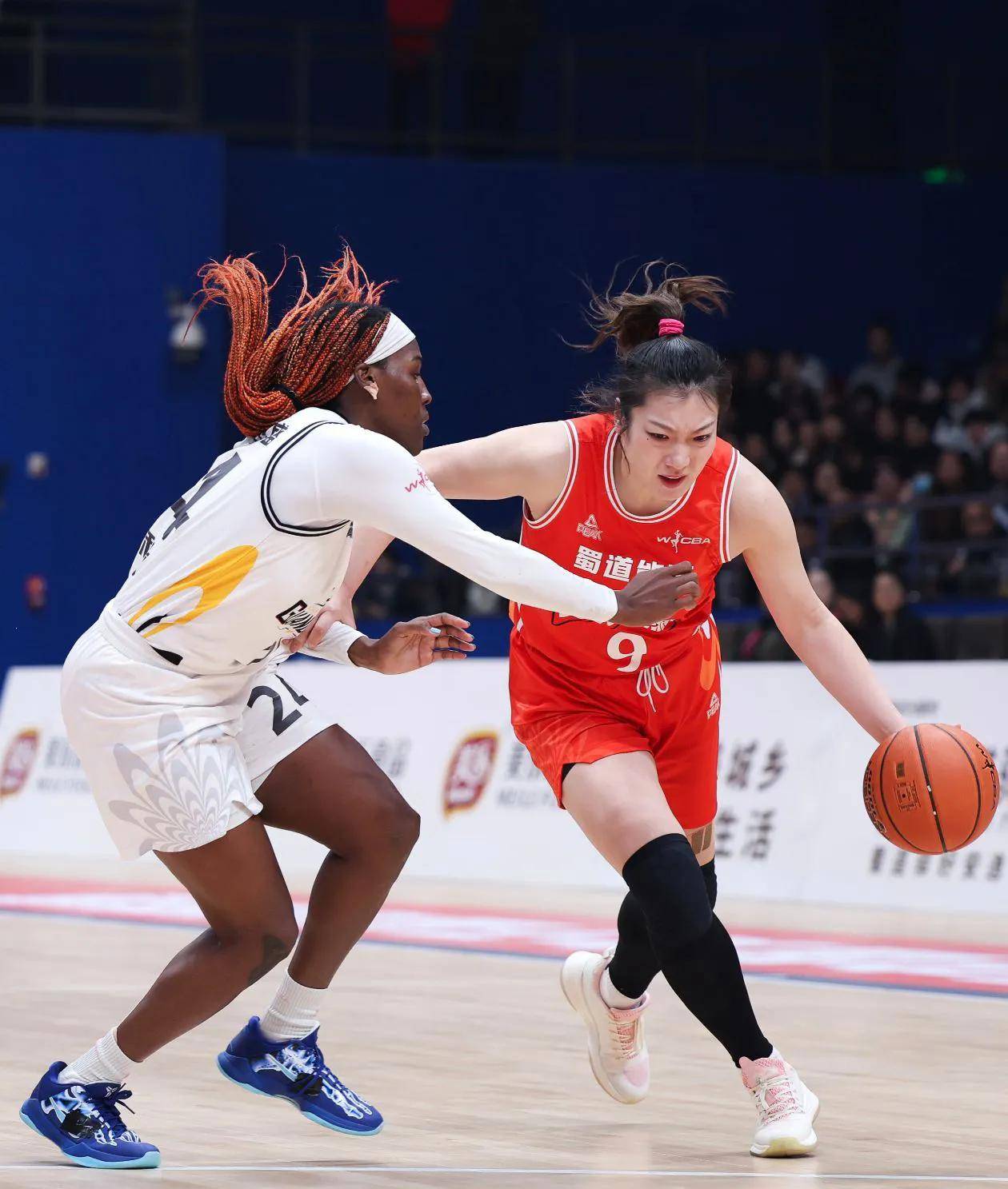 亚洲杯篮球比赛中出现悬念,精彩纷呈 亚洲杯篮球比赛中出现悬念,精彩纷呈