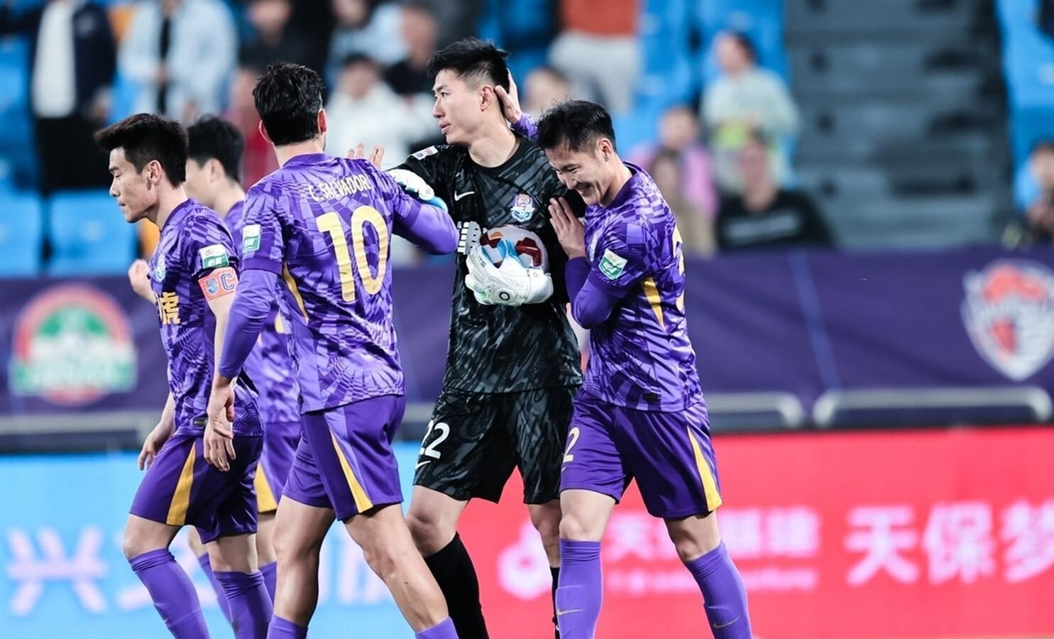 包含激烈对抗:天津泰达与重庆队交手的词条 包含激烈对抗:天津泰达与重庆队交手的词条