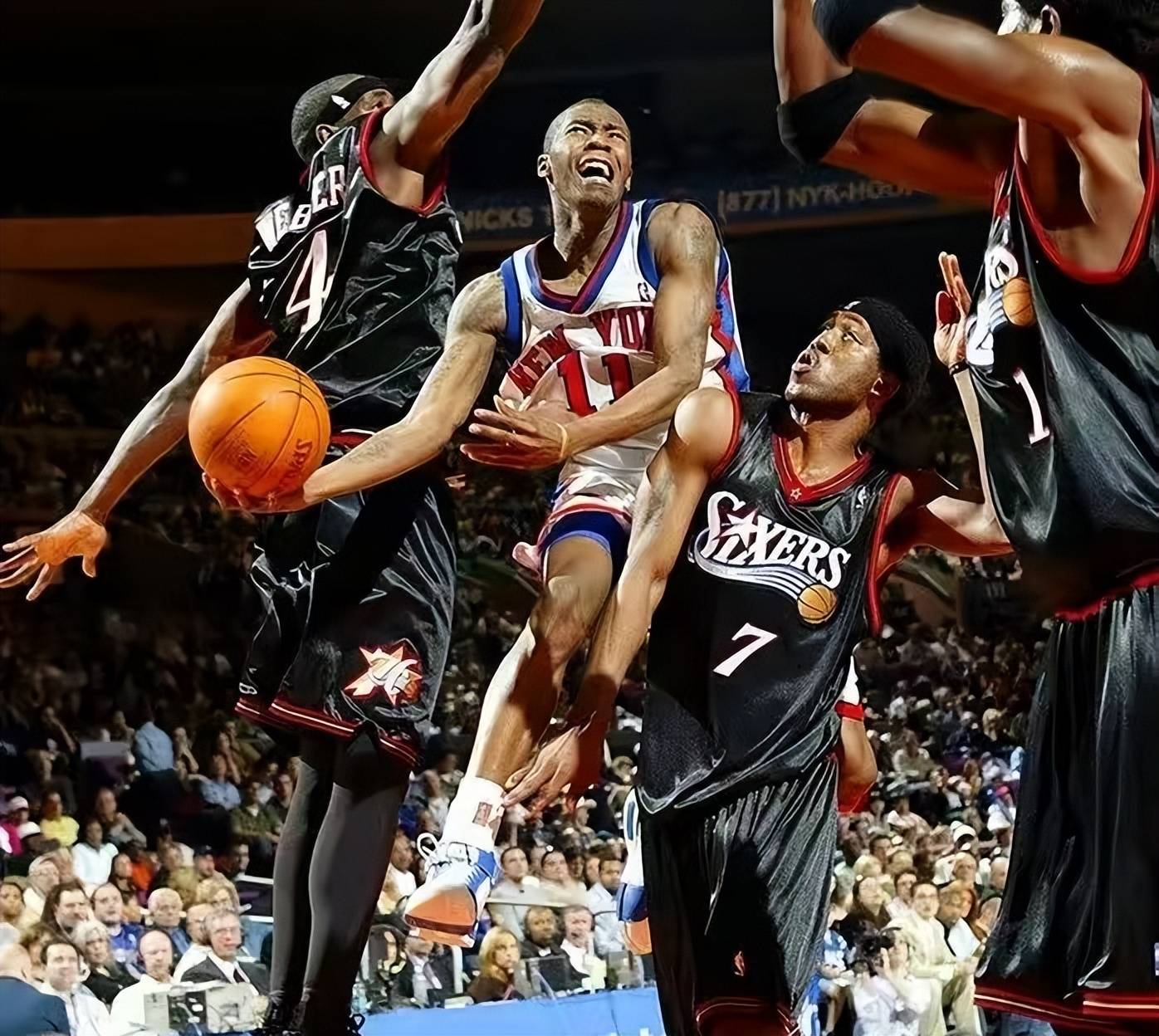 发挥实力,球员们拼尽全力 发挥实力,球员们拼尽全力