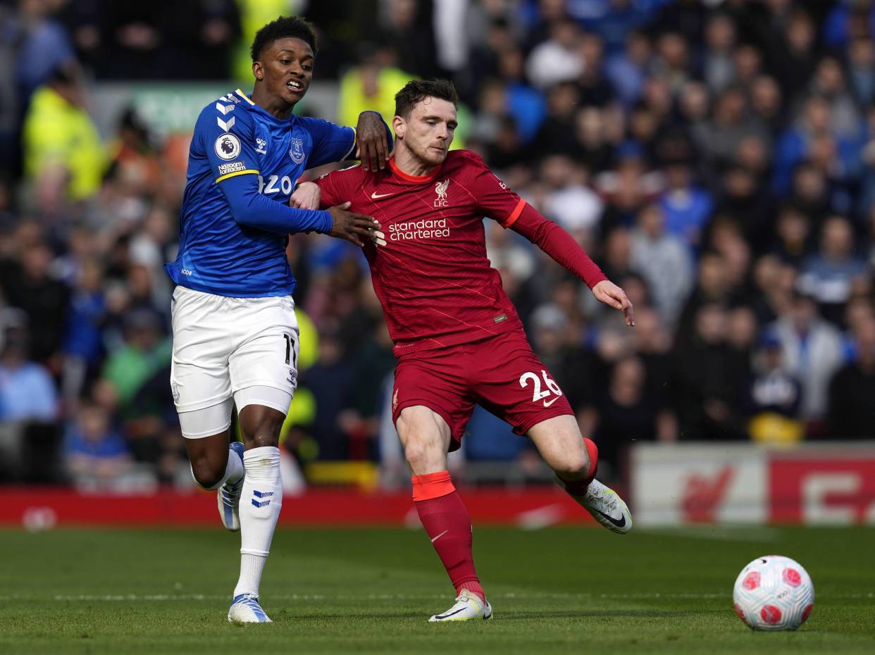 包含埃弗顿外租球员捧杯归来，本土球员发挥出色的词条