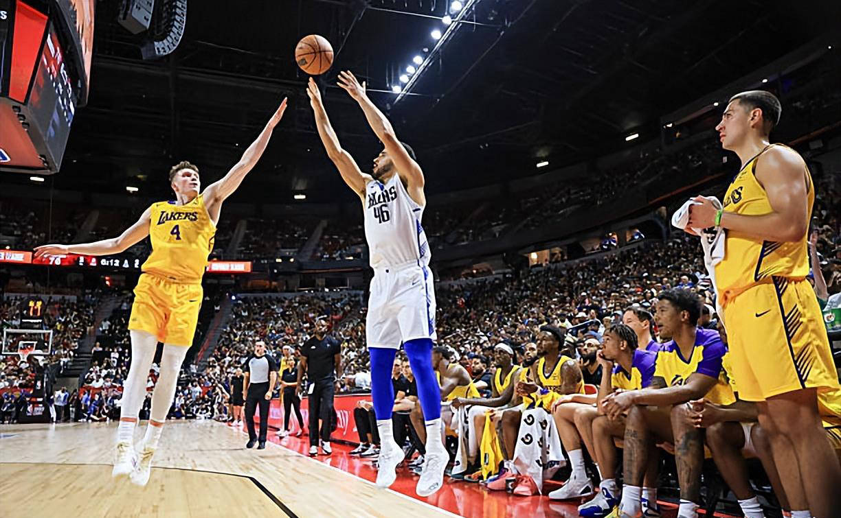 替补球员表现抢眼,球队深度得到肯定的简单介绍 替补球员表现抢眼,球队深度得到肯定的简单介绍