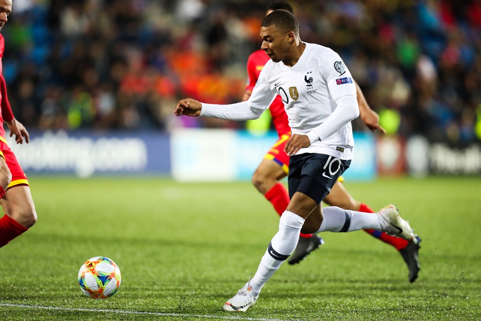 挑战欧洲强队:拉脱维亚队艰难求胜的简单介绍 挑战欧洲强队:拉脱维亚队艰难求胜的简单介绍