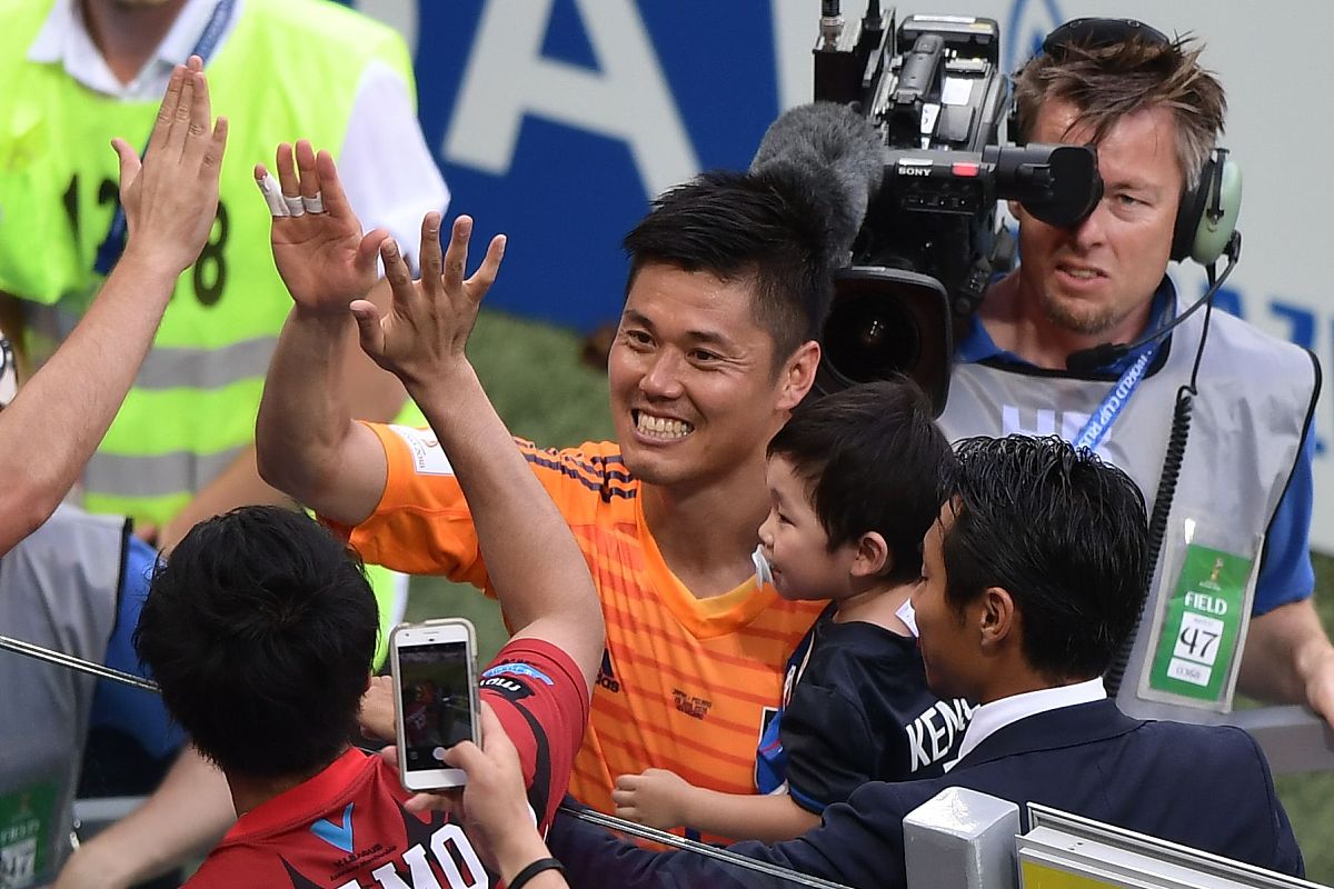 球员表现出色凭借精湛技术赢得掌声的简单介绍 球员表现出色凭借精湛技术赢得掌声的简单介绍