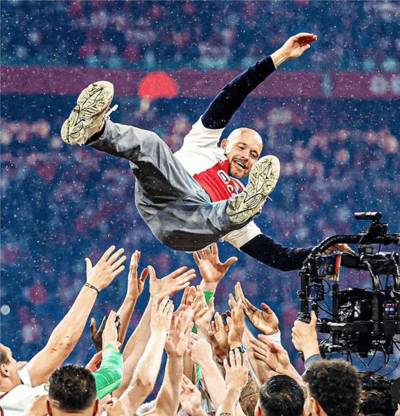 阿贾克斯客场连续惊险逆转,展现实力 阿贾克斯客场连续惊险逆转,展现实力