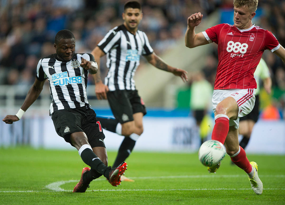 包含罗瑟汉姆客场逼平，全取一分的词条