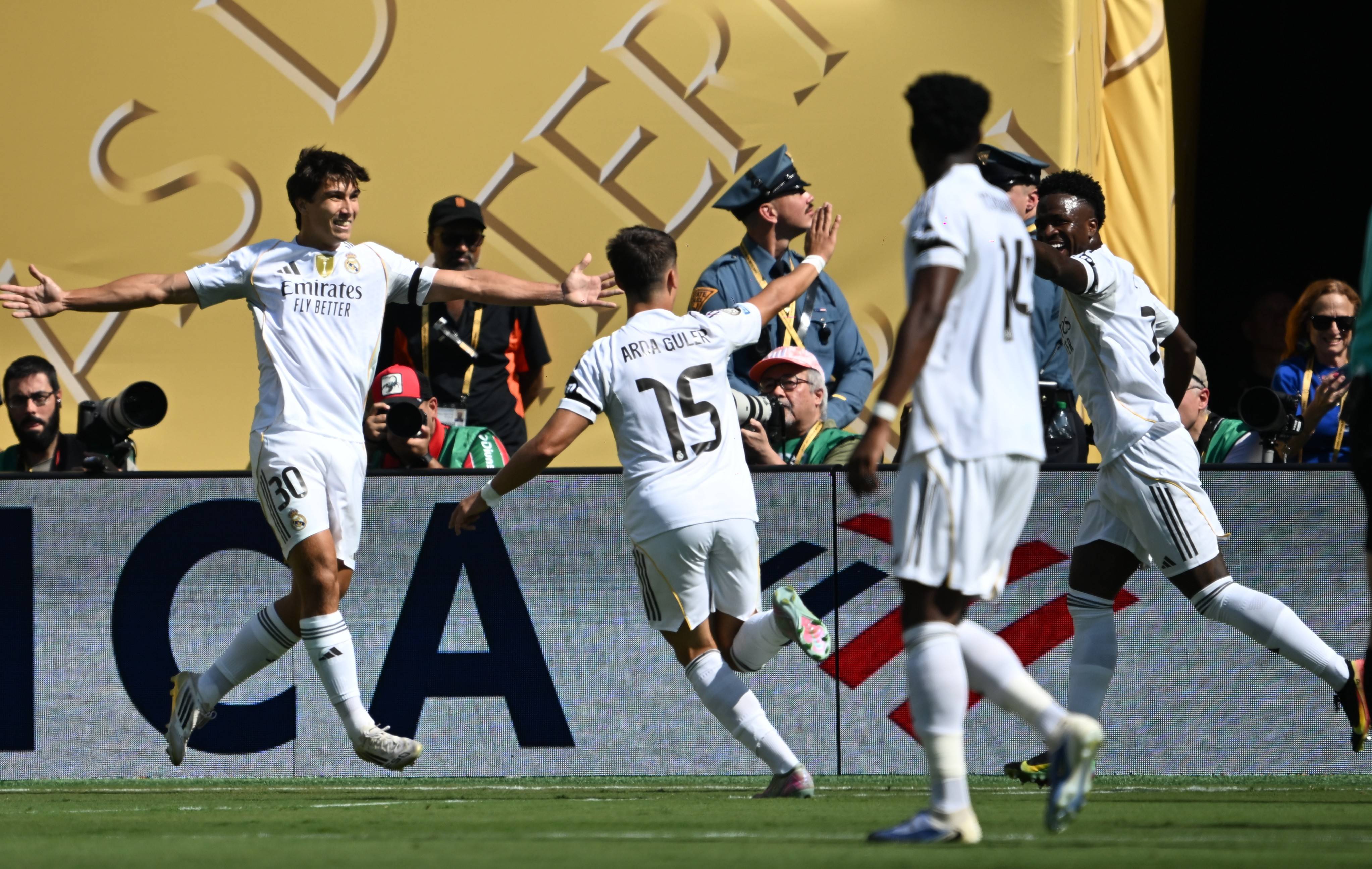 皇家马德里队在主场比赛中获胜