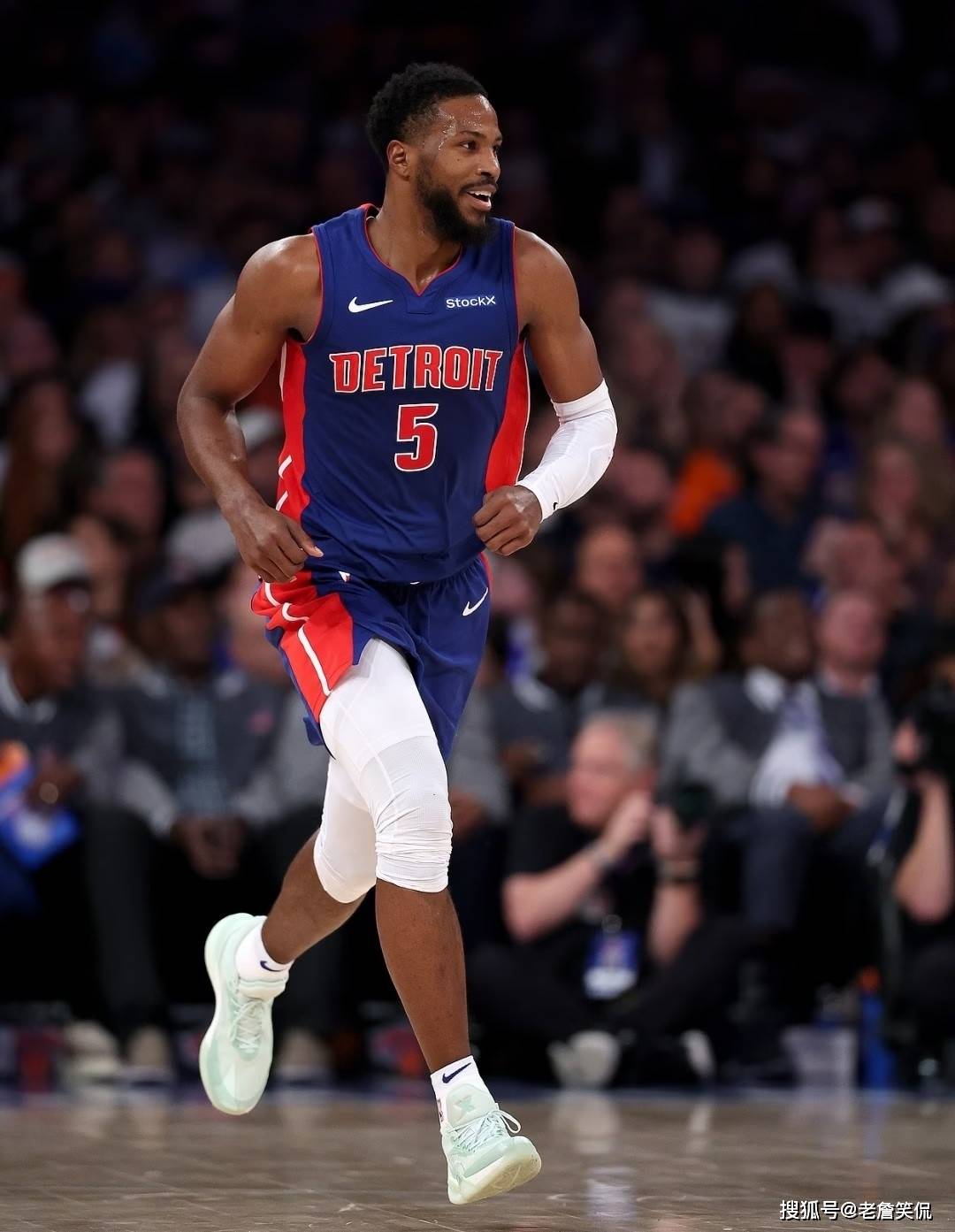 包含活塞队战术灵活，打出惊艳火花的词条