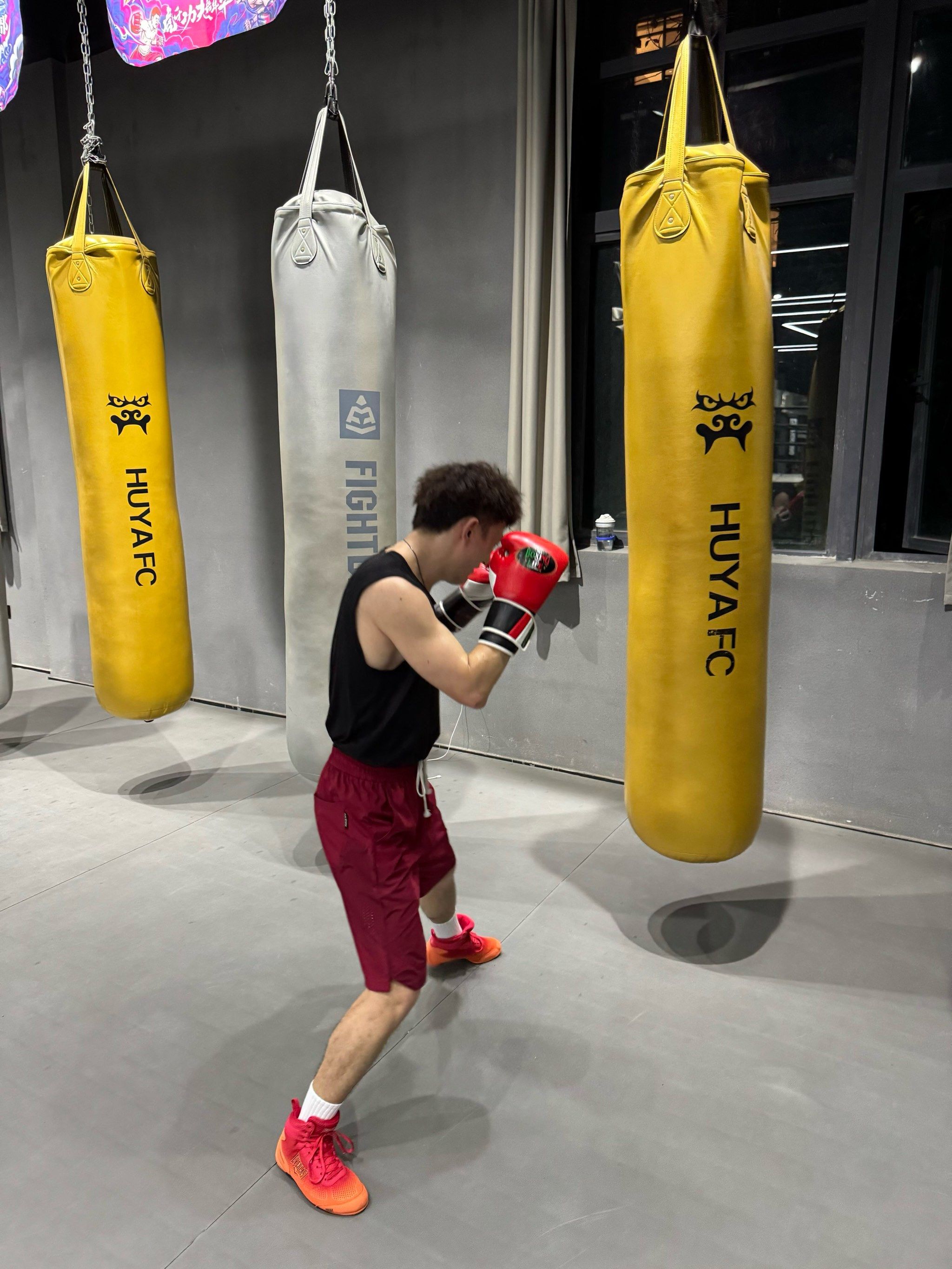 拳击比赛中乌克兰拳手技压群雄的简单介绍 拳击比赛中乌克兰拳手技压群雄的简单介绍