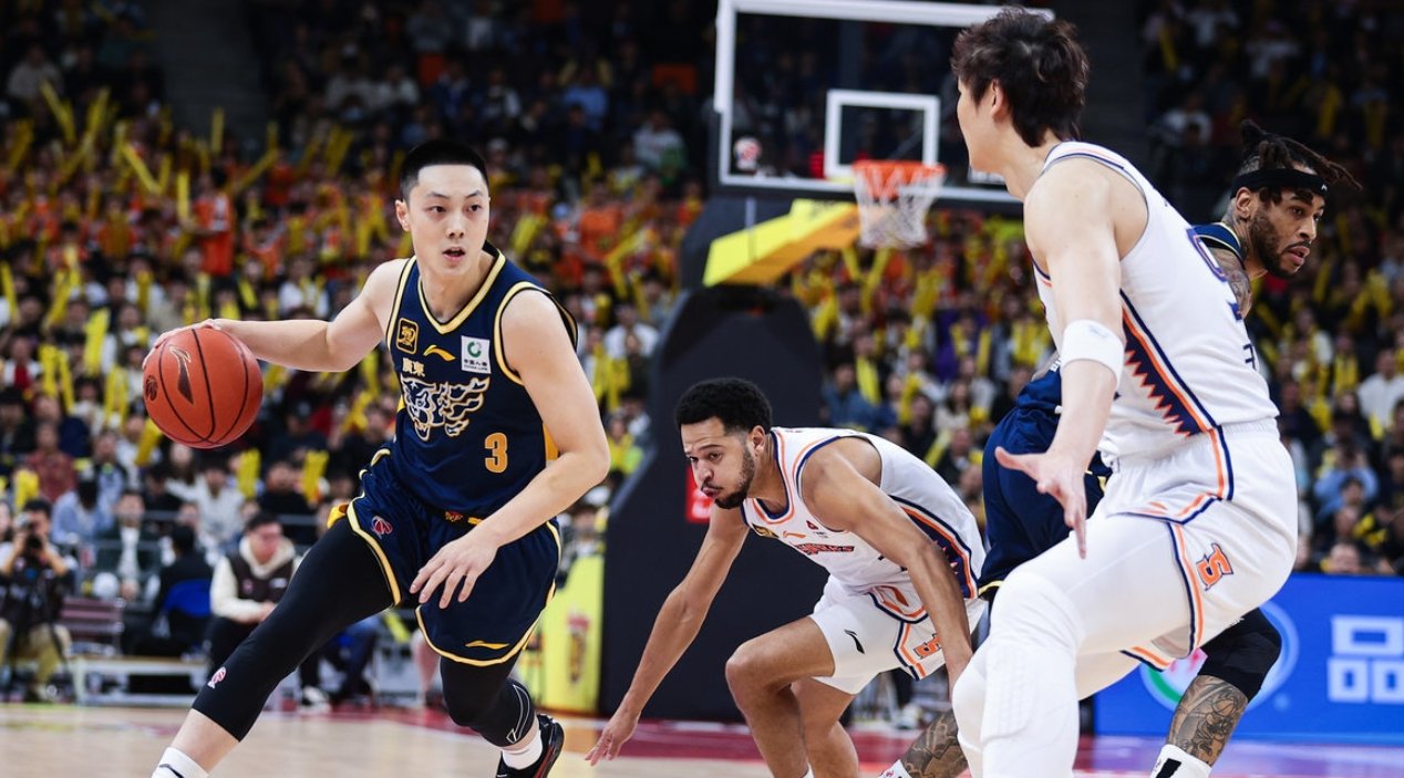 开云APP-广东队战胜福建队，取得胜利