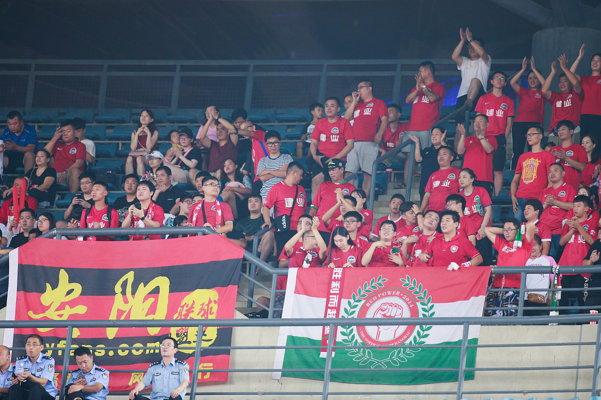 实力强劲!青岛队成功战胜河南队 实力强劲!青岛队成功战胜河南队