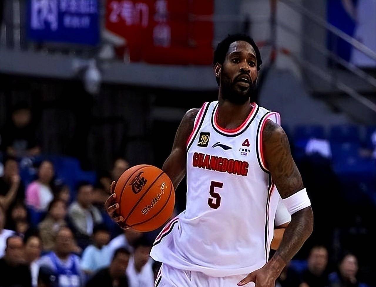 开云体育官网-包含外援球员表现抢眼，球队战术立体多样的词条