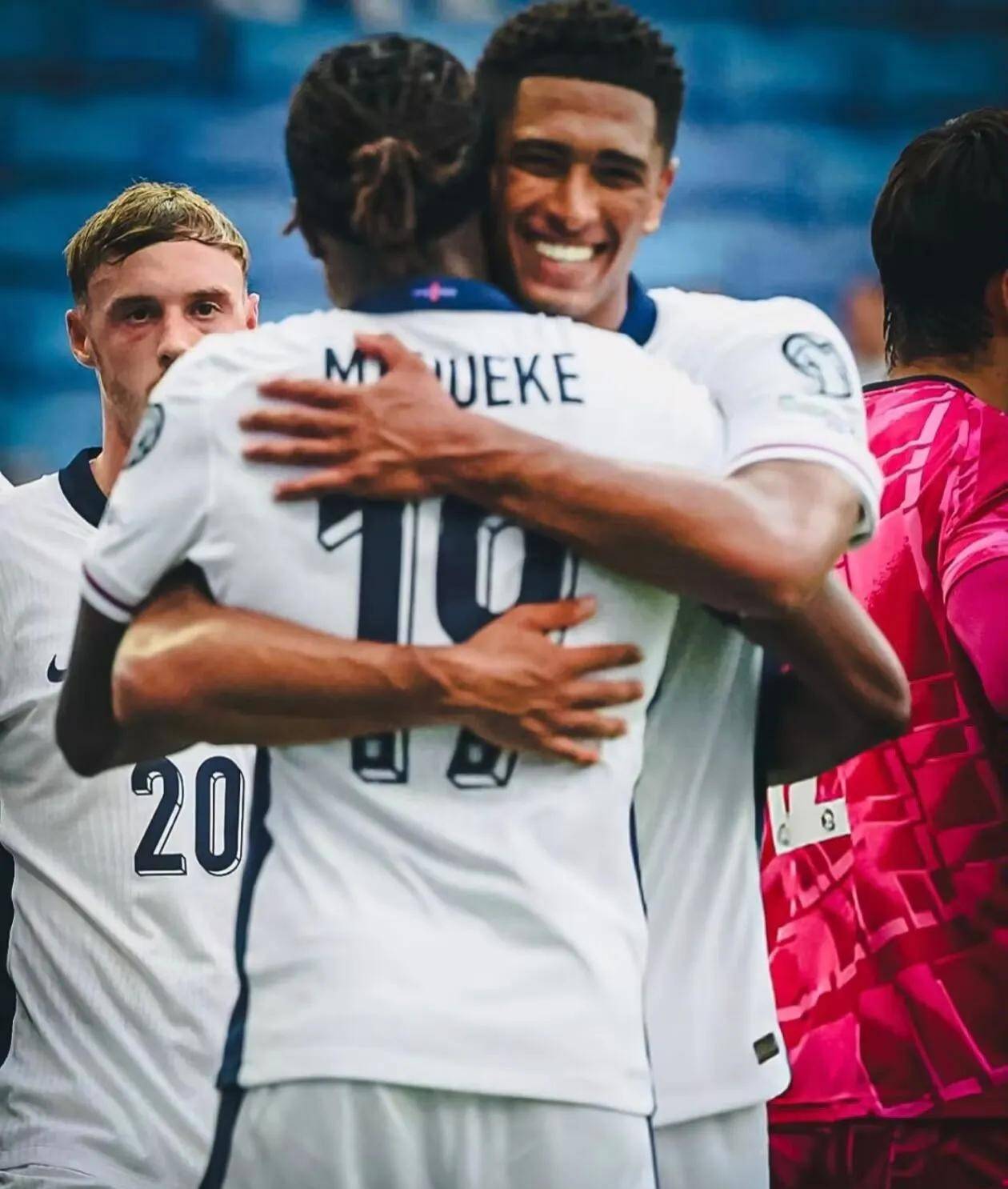 英格兰逆转挪威,率先晋级八强 英格兰逆转挪威,率先晋级八强