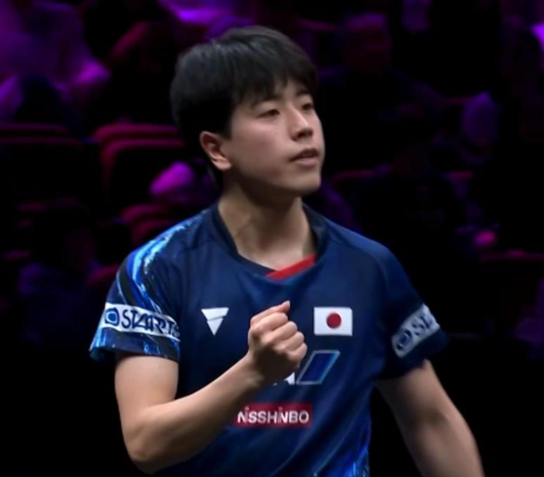 德国队力克日本队，奥恰洛夫惊艳四座